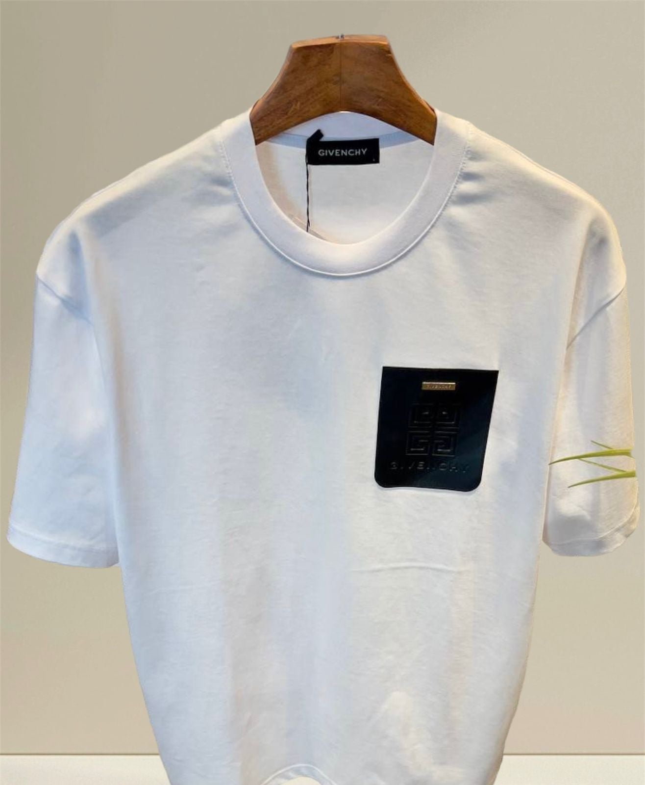 Givenchy T-shirt " white" Last Piece 2XL